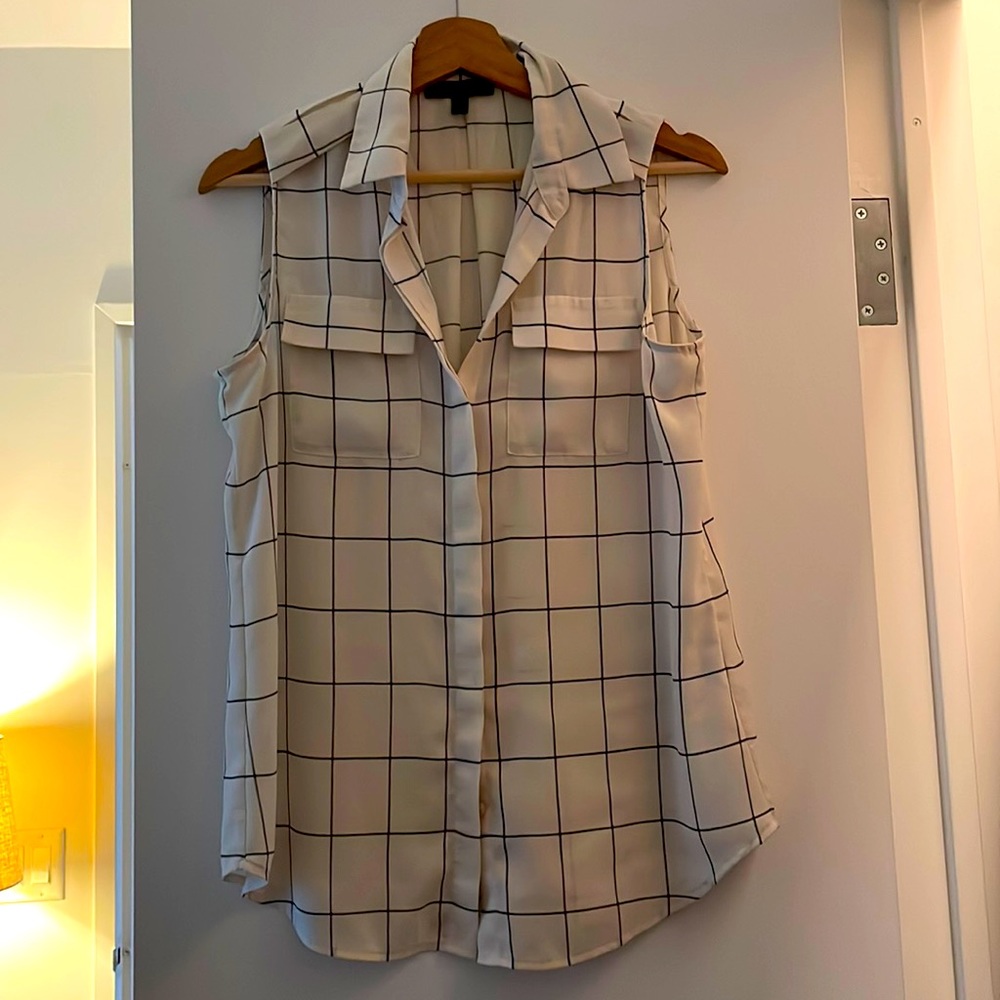 Banana Republic sleeveless button down